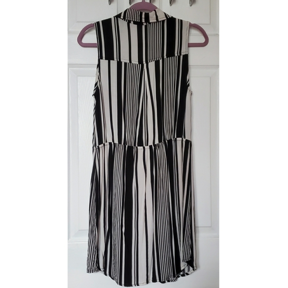 SOLD MERC - Picture 2 of 10